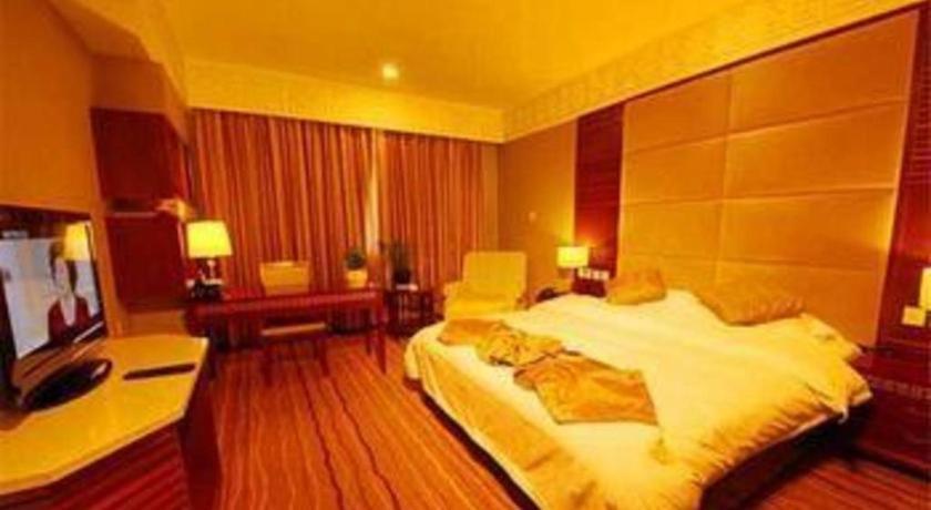 Golden Spring Hotel Lijiang Лицзян Экстерьер фото