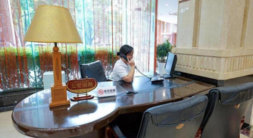 Golden Spring Hotel Lijiang Лицзян Экстерьер фото