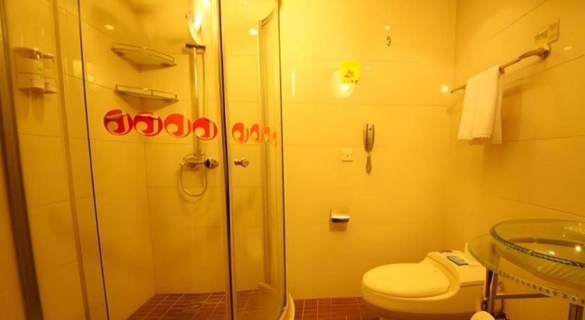 Golden Spring Hotel Lijiang Лицзян Экстерьер фото