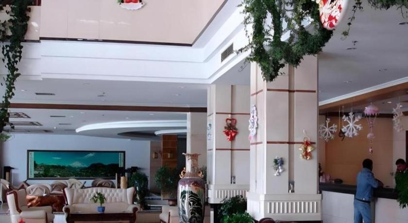 Golden Spring Hotel Lijiang Лицзян Экстерьер фото